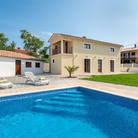 Tranquil Holiday Home In Labin With Private Swimming Pool Екстер'єр фото