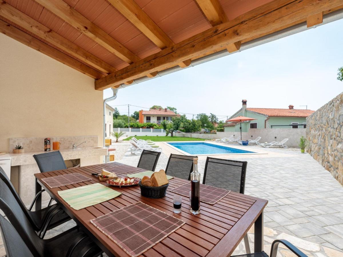 Tranquil Holiday Home In Labin With Private Swimming Pool Екстер'єр фото