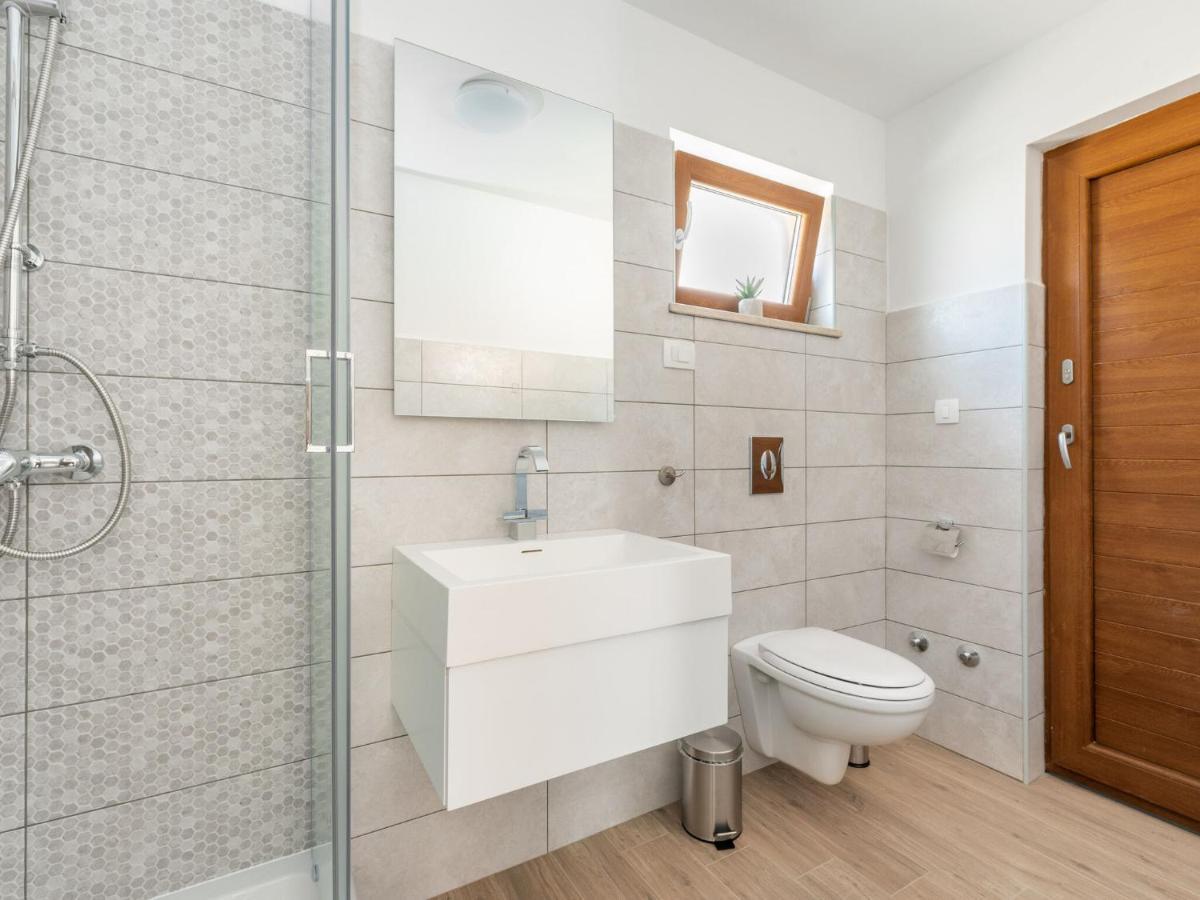 Tranquil Holiday Home In Labin With Private Swimming Pool Екстер'єр фото