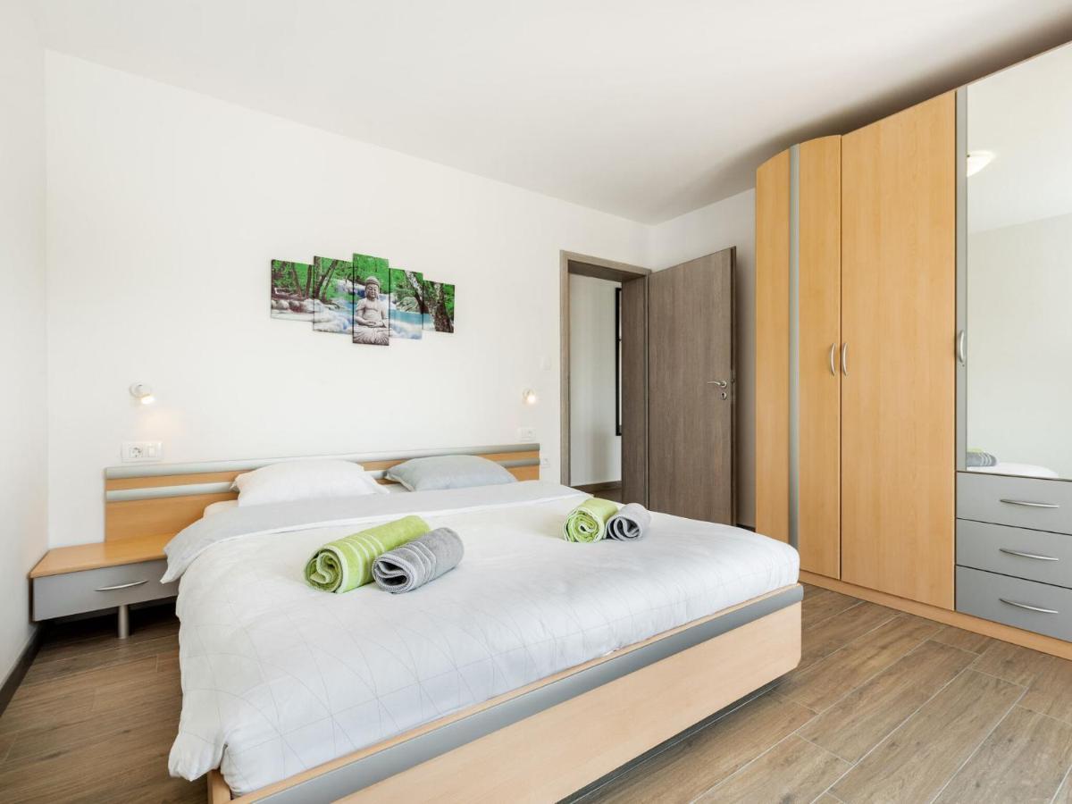 Tranquil Holiday Home In Labin With Private Swimming Pool Екстер'єр фото