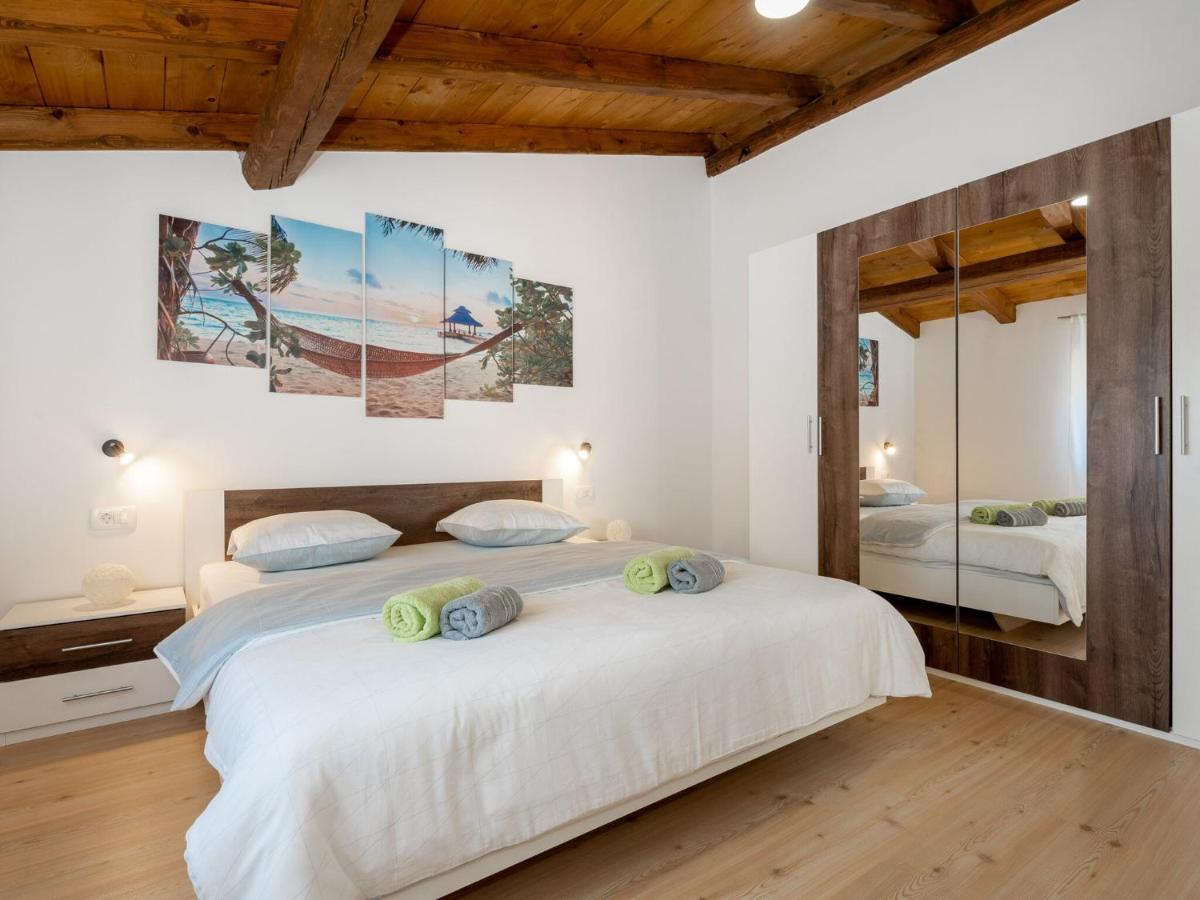 Tranquil Holiday Home In Labin With Private Swimming Pool Екстер'єр фото